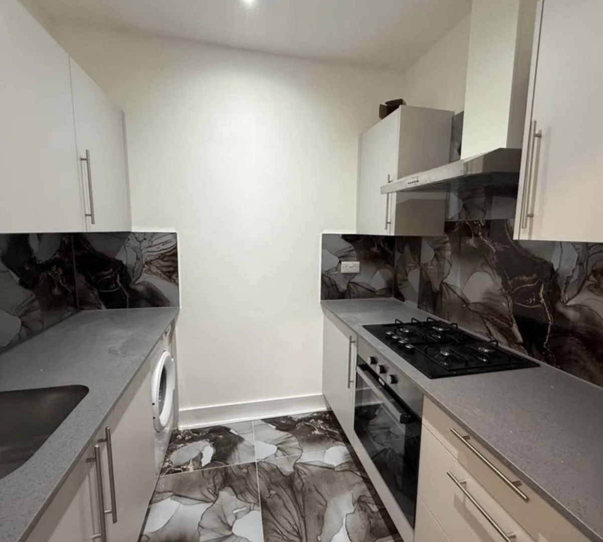 2 bed property in Yeading Lane, Hayes
